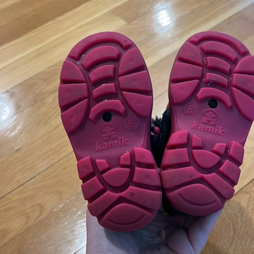 KAMIK girls winter boots size 6 .